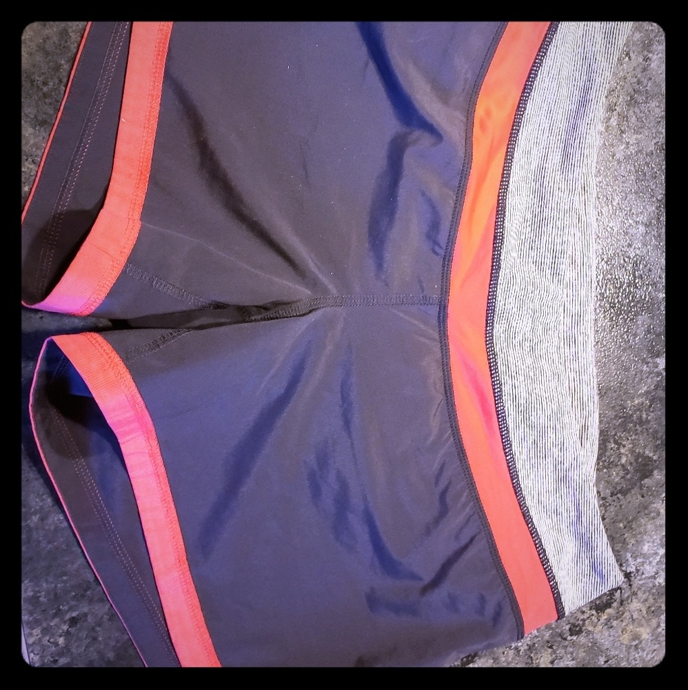 Lululemon Speed Shorts size 6